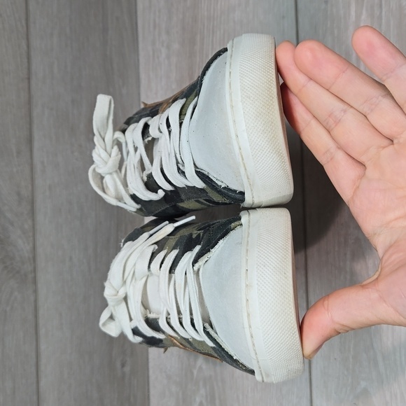 Steven NY Women Reeves Stars Camo sneakers shoes sz 8M - Picture 5 of 11